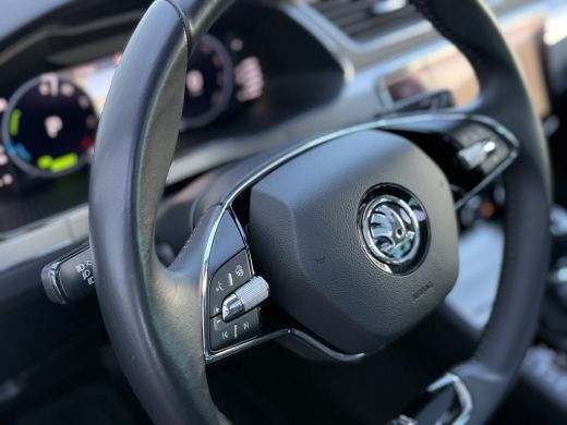 Skoda Superb Combi 1.4 TSI iV Business Edition | Leder | Pano dak ActivLease financial lease