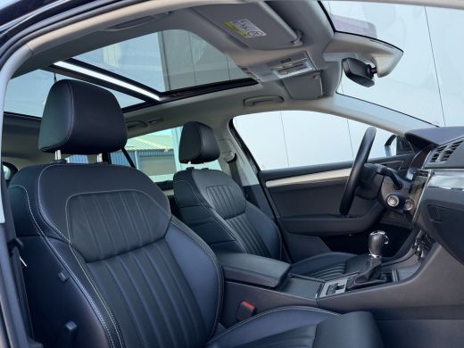 Skoda Superb Combi 1.4 TSI iV Business Edition | Leder | Pano dak ActivLease financial lease