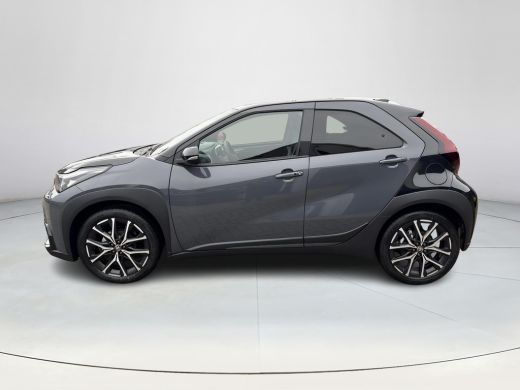 Toyota Aygo Hybrid 115 GR Sport **STORM GREY/ NIEUWE AUTO/ DIRECT LEVERBAAR** ActivLease financial lease