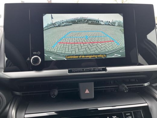 Toyota C-HR 1.8 Hybrid 140 Dynamic | Uit voorraad leverbaar | &euro; 2.000 extra inruilwaarde | ActivLease financial lease