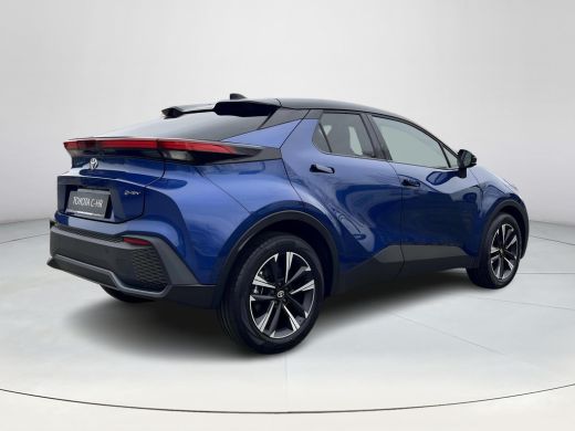 Toyota C-HR 1.8 Hybrid 140 Dynamic | Uit voorraad leverbaar | &euro; 2.000 extra inruilwaarde | ActivLease financial lease