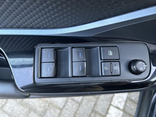 Toyota C-HR 1.8 Hybrid Dynamic ActivLease financial lease