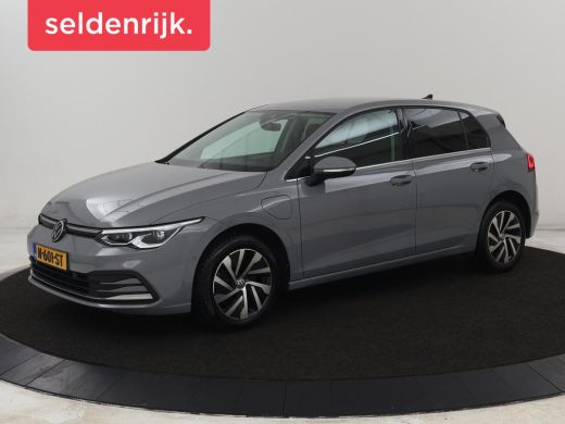 Volkswagen Golf 1.4 eHybrid Style | Head-Up | Stoelverwarming | Trekhaak | Sfeerverlichting | Massage | Camera | ...