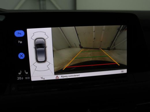 Volkswagen Golf 1.4 eHybrid Style | Head-Up | Stoelverwarming | Trekhaak | Sfeerverlichting | Massage | Camera | ... ActivLease financial lease