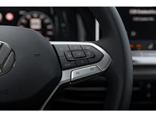 Volkswagen Golf Life Edition eHybrid | Achteruitrijcamera (Rear View) | Comfort Pakket | Parkeersensoren voor en ... ActivLease financial lease