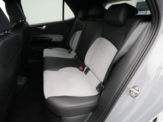 Volkswagen ID.3 204pk Pro Edition 58 kWh Navigatie Camera Clima Stoelverwarming 127 ActivLease financial lease