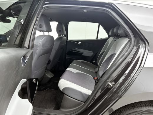 Volkswagen ID.3 First Plus 150KW / 58 kWh / Pdc+Camera / Navigatie / Xenon / Aico-ecc./ Radio multimedia / Apk 10... ActivLease financial lease