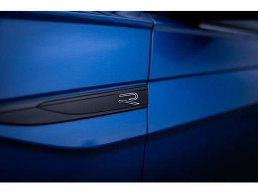 Volkswagen Polo R-Line Edition | 'App-Connect' draadloze smartphone integratie | Achterlichten LED | Afstandscont... ActivLease financial lease