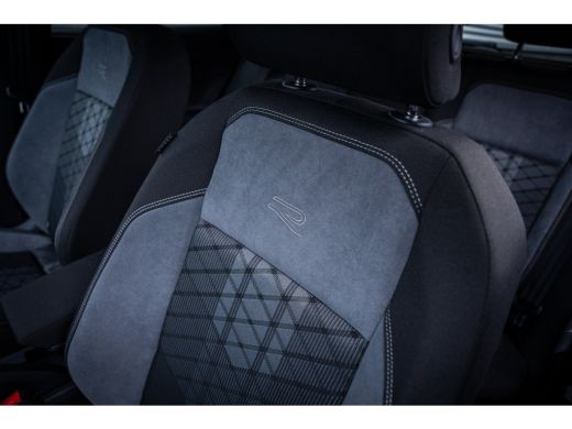 Volkswagen Polo R-Line Edition | 'App-Connect' draadloze smartphone integratie | Achterlichten LED | Afstandscont... ActivLease financial lease