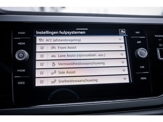 Volkswagen Polo R-Line Edition | 'App-Connect' draadloze smartphone integratie | Achterlichten LED | Afstandscont... ActivLease financial lease