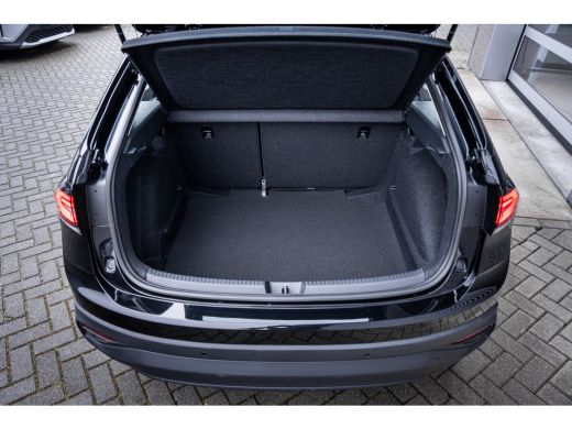 Volkswagen Taigo Edition | 'App-Connect' smartphone integratie | Achterlichten LED | Afstandscontrolesysteem (Fron... ActivLease financial lease