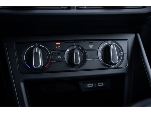 Volkswagen Taigo Edition | 'App-Connect' smartphone integratie | Achterlichten LED | Afstandscontrolesysteem (Fron... ActivLease financial lease