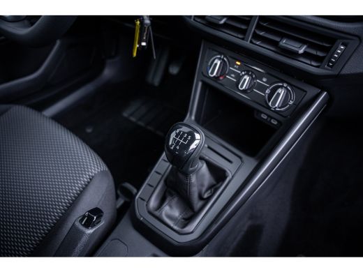 Volkswagen Taigo Edition | 'App-Connect' smartphone integratie | Achterlichten LED | Afstandscontrolesysteem (Fron... ActivLease financial lease