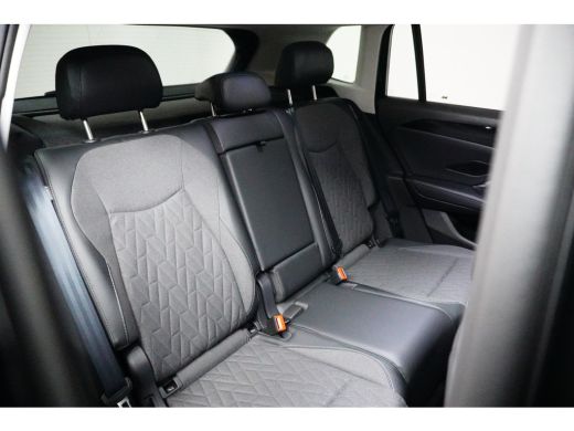 Volkswagen Tiguan 1.5 eHybrid 204 pk Life Edition | Trekhaak | Camera | Navigatie | Stoel & Stuurverwarming | Dodeh... ActivLease financial lease