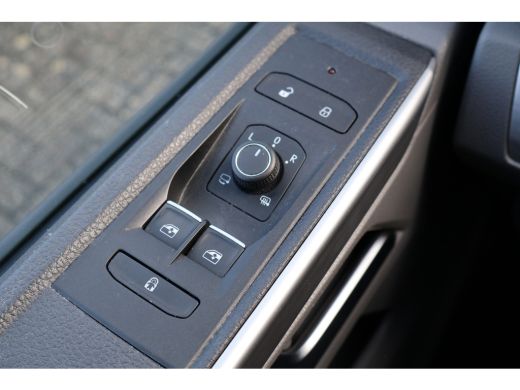 Volkswagen Transporter 2.0 TDI 204pk L2 H1 DC Bulli Automaat Leer ActivLease financial lease