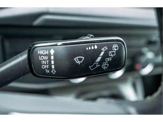 Volkswagen Transporter T6.1 2.0 TDI L2H1 | 150 PK | Turbo defect | Carplay | Cruise | Navi | Trekhaak | Airco ActivLease financial lease