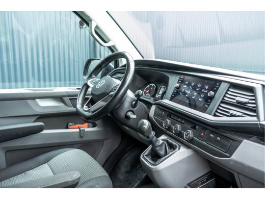 Volkswagen Transporter T6.1 2.0 TDI L2H1 | 150 PK | Turbo defect | Carplay | Cruise | Navi | Trekhaak | Airco ActivLease financial lease