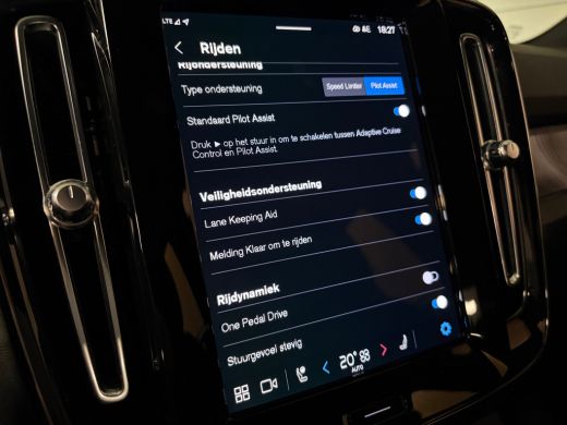Volvo  XC40 Recharge Plus | Adaptieve Cruise Control | Stoel en Stuurwielverwarming | Parkeercamera | Pilot A... ActivLease financial lease