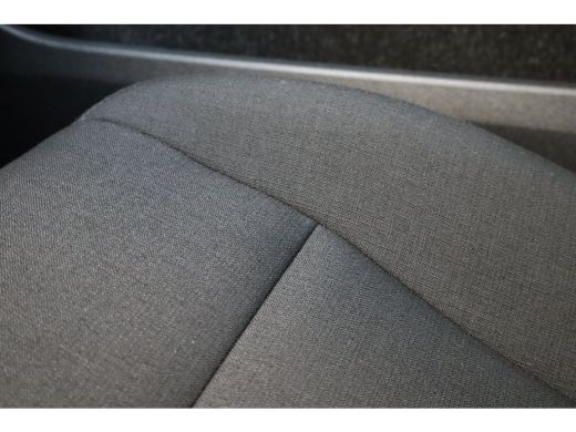 Volvo  XC40 Momentum Core T2 129PK Aut. | Climate Pack | Park Assist Pack | Apple Carplay ActivLease financial lease