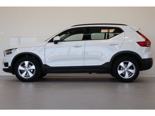 Volvo  XC40 Momentum Core T2 129PK Aut. | Climate Pack | Park Assist Pack | Apple Carplay ActivLease financial lease