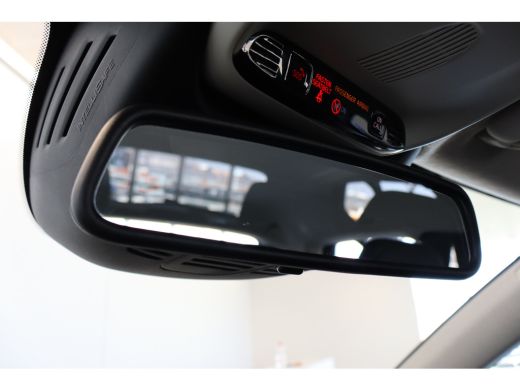 Volvo  XC40 Momentum Core T2 129PK Aut. | Climate Pack | Park Assist Pack | Apple Carplay ActivLease financial lease