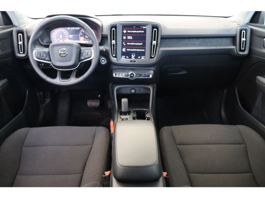 Volvo  XC40 Momentum Core T2 129PK Aut. | Climate Pack | Park Assist Pack | Apple Carplay ActivLease financial lease