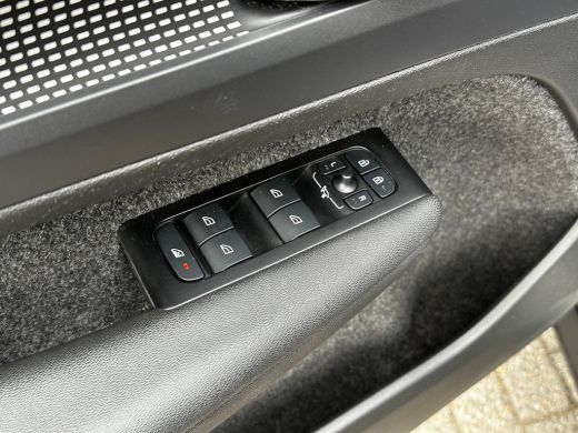 Volvo  XC40 T5 262 PK Recharge R-Design AUTOMAAT | SOH 96,02%| TREKHAAK| SCHUIF-KANTELDAK| STUUR EN STOELVERW... ActivLease financial lease
