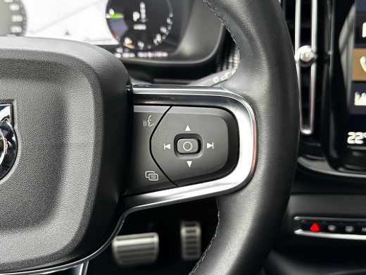 Volvo  XC40 T5 262 PK Recharge R-Design AUTOMAAT | SOH 96,02%| TREKHAAK| SCHUIF-KANTELDAK| STUUR EN STOELVERW... ActivLease financial lease