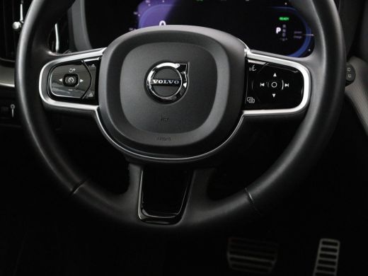 Volvo  XC60 2.0 T6 Plug-in hybrid AWD R-Design | Panoramadak | Trekhaak| Stoelverwarming | Camera | Adaptive ... ActivLease financial lease