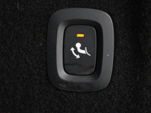 Volvo  XC60 2.0 T6 Plug-in hybrid AWD R-Design | Panoramadak | Trekhaak| Stoelverwarming | Camera | Adaptive ... ActivLease financial lease