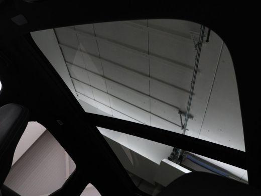 Volvo  XC60 2.0 T6 Plug-in hybrid AWD R-Design | Panoramadak | Trekhaak| Stoelverwarming | Camera | Adaptive ... ActivLease financial lease