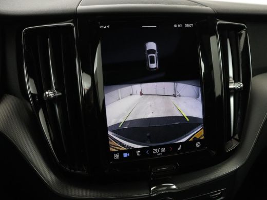 Volvo  XC60 2.0 T6 Plug-in hybrid AWD R-Design | Panoramadak | Trekhaak| Stoelverwarming | Camera | Adaptive ... ActivLease financial lease