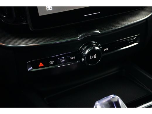 Volvo  XC60 Plus Black Edition Plug-In Hybrid AWD | Panoramadak | 360 Camera | Harman/Kardon | Memory | Pilot... ActivLease financial lease