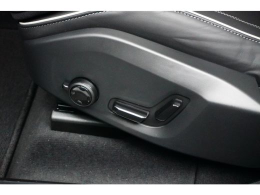 Volvo  XC60 Plus Black Edition Plug-In Hybrid AWD | Panoramadak | 360 Camera | Harman/Kardon | Memory | Pilot... ActivLease financial lease