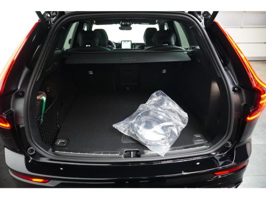 Volvo  XC60 Plus Black Edition Plug-In Hybrid AWD | Panoramadak | 360 Camera | Harman/Kardon | Memory | Pilot... ActivLease financial lease