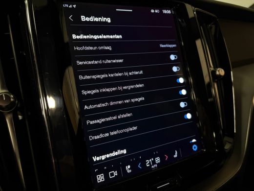 Volvo  XC60 T6 AWD Recharge Plus Dark Long Range | 360&deg; Camera | Harman Kardon | Adaptieve Cruise Control | S... ActivLease financial lease