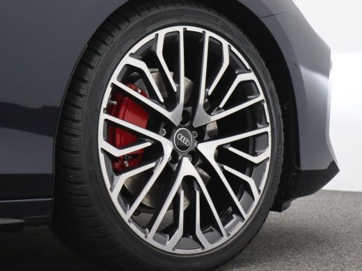 Audi A6 Avant 2.0 e-hybrid quattro S edition Competition 367PK Tech Pro, trekhaak, elek. stoelen, head-up... ActivLease financial lease