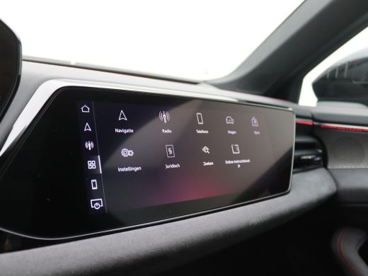 Audi A6 Avant 2.0 e-hybrid quattro S edition Competition 367PK Tech Pro, trekhaak, elek. stoelen, head-up... ActivLease financial lease