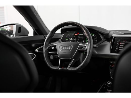 Audi e-tron GT RS 93 kWh 600PK | SOH 92% | Luchtvering | Vier-wielsturing | Stoelventilatie + Massage | Glazen P... ActivLease financial lease