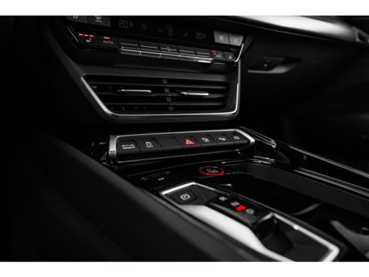 Audi e-tron GT RS 93 kWh 600PK | SOH 92% | Luchtvering | Vier-wielsturing | Stoelventilatie + Massage | Glazen P... ActivLease financial lease
