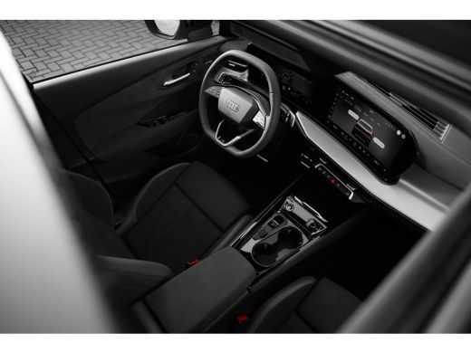 Audi Q3 S edition | Adaptive cruise control | Audi sound system | Cruise control ActivLease financial lease