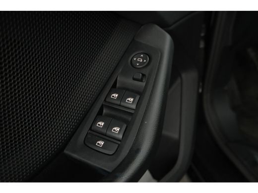 BMW 1 Serie 116d High Executive 5 Deurs hb, Navigatie, Climate ActivLease financial lease