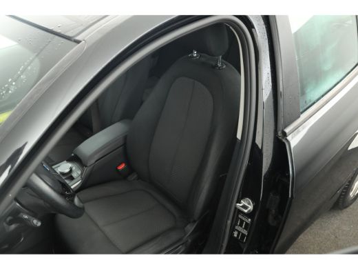 BMW 1 Serie 116d High Executive 5 Deurs hb, Navigatie, Climate ActivLease financial lease