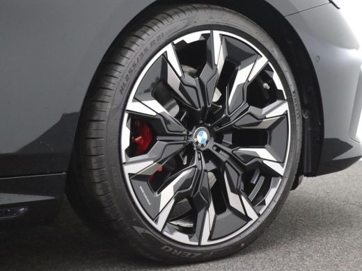 BMW 5 Serie Touring 530e xDrive 299PK Aut. M-Sport, Panoramadak, Head-Up Display, Stoelverwarming & ventilati... ActivLease financial lease