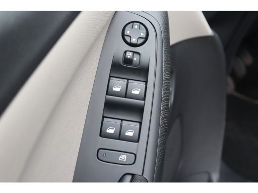 Citroën Grand C4 Spacetourer Grand 1.2 PURETECH 130PK 7-ZITS SHINE ORIGINS / NAVI / CLIMA / LED / PDC / 17" LMV / CAMERA / KEY... ActivLease financial lease