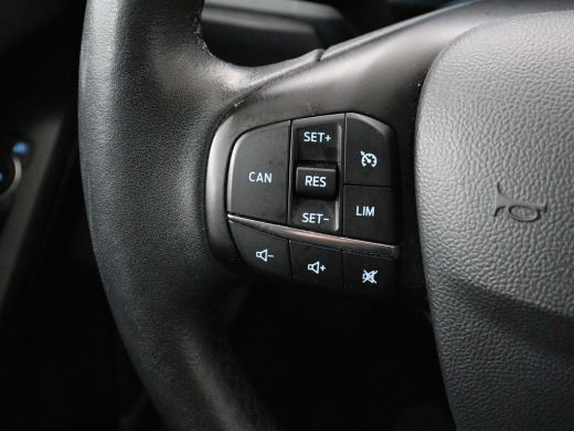 Ford Focus 1.0 EcoBoost Hybrid Active | Stoelverwarming | Trekhaak | Camera | Stuurverwarming | Carplay | Ke... ActivLease financial lease