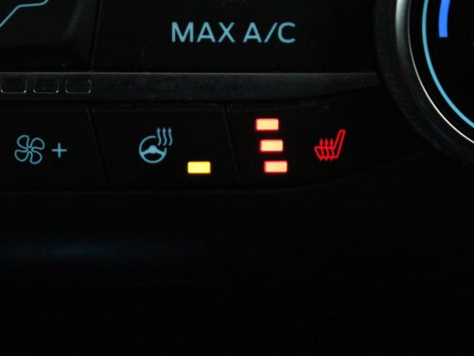 Ford Focus 1.0 EcoBoost Hybrid Active | Stoelverwarming | Trekhaak | Camera | Stuurverwarming | Carplay | Ke... ActivLease financial lease