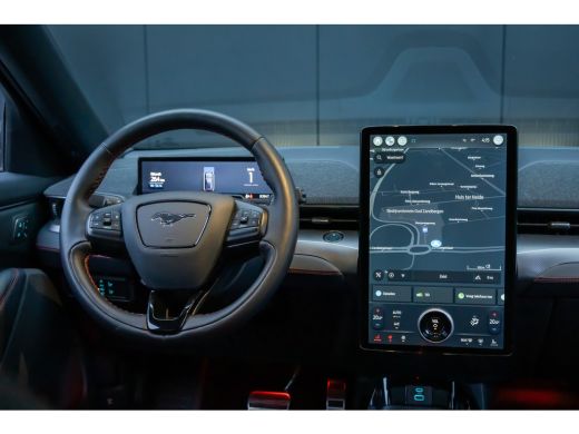 Ford Mustang Mach-E Mach-E Extended First Edition AWD 98 kWh | ALLE OPTIES! | Pano-dak | B&O audio | Technology pack ... ActivLease financial lease