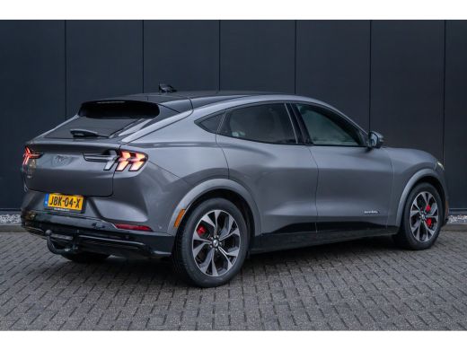 Ford Mustang Mach-E Mach-E Extended First Edition AWD 98 kWh | ALLE OPTIES! | Pano-dak | B&O audio | Technology pack ... ActivLease financial lease