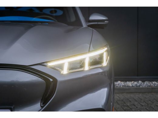 Ford Mustang Mach-E Mach-E Extended First Edition AWD 98 kWh | ALLE OPTIES! | Pano-dak | B&O audio | Technology pack ... ActivLease financial lease